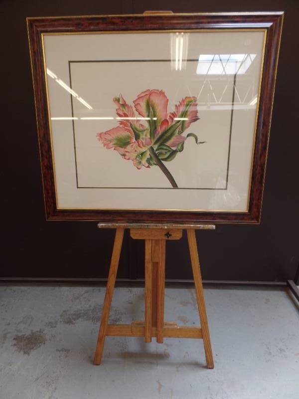 LARGE FLORAL PRINT