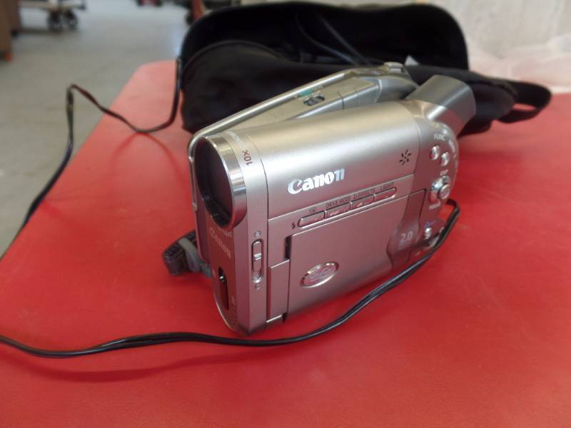 CANON DIGITAL DVD VIDEO CAMERA