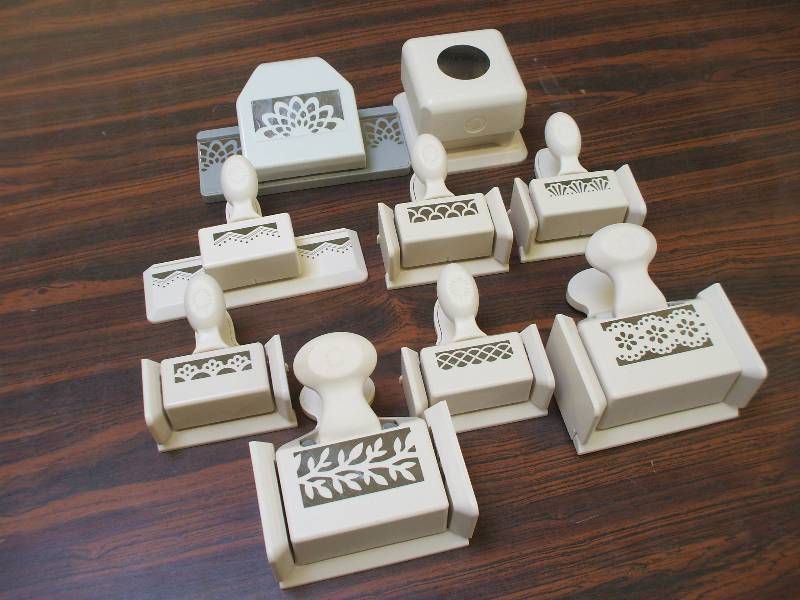 SCRAPBOOK PAPER PUNCHES