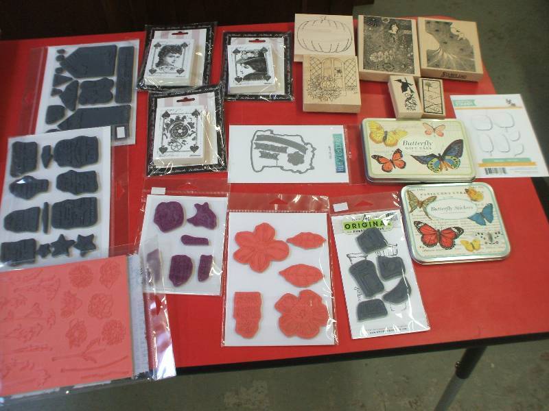 STAMPS, STICKERS AND GIFT TAGS