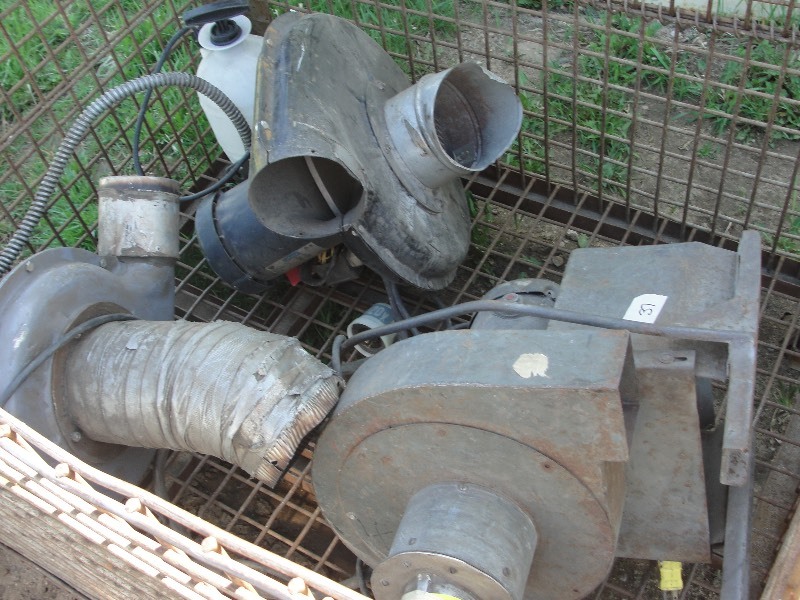 Metal Crate with 3- Blower Fans