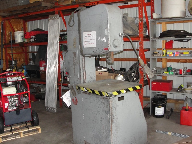 DOALL  3-PHASE BANDSAW