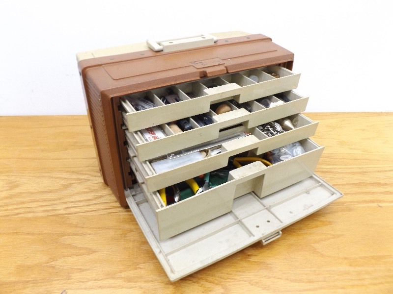 lot 29 image: Toolbox Filled with Jewelry Making Tools