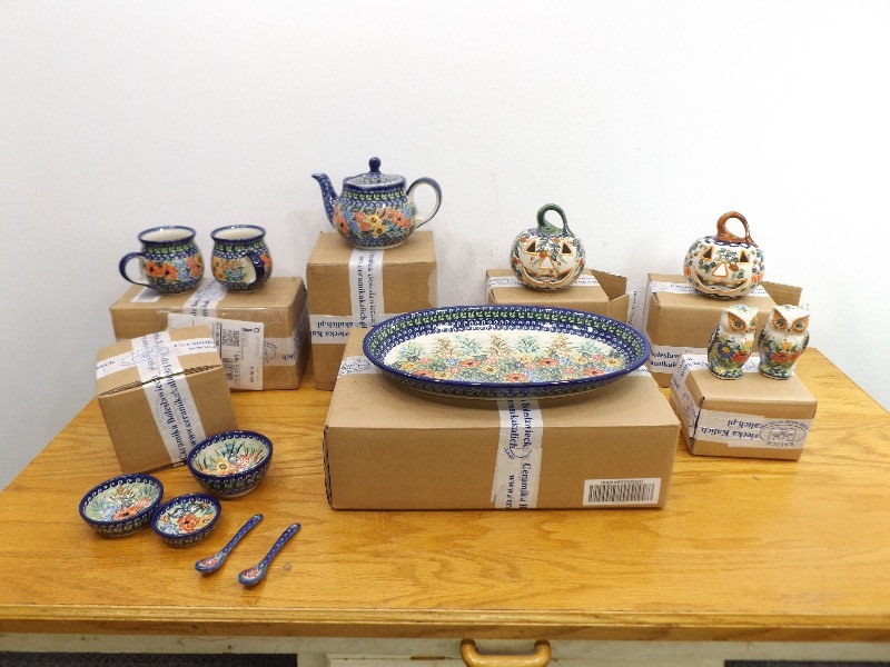 lot 46 image: Lot of New in Box Kalich Boleslawiec Polish Pottery Dishes