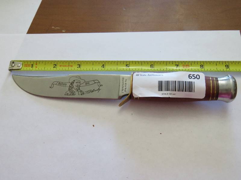 lot 650 image: Collectible Knife