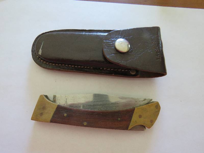 lot 638 image: Collectible Knife