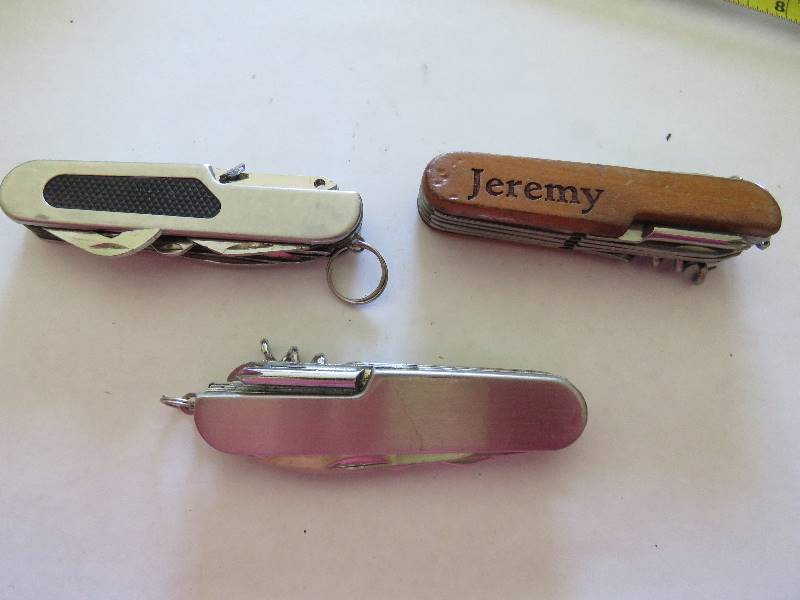 lot 675 image: Multi-Tools