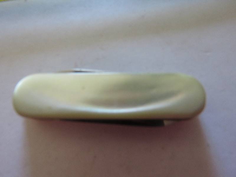 lot 690 image: Vintage Knife