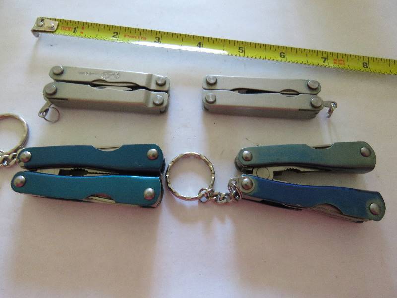 lot 703 image: Multi-Tools