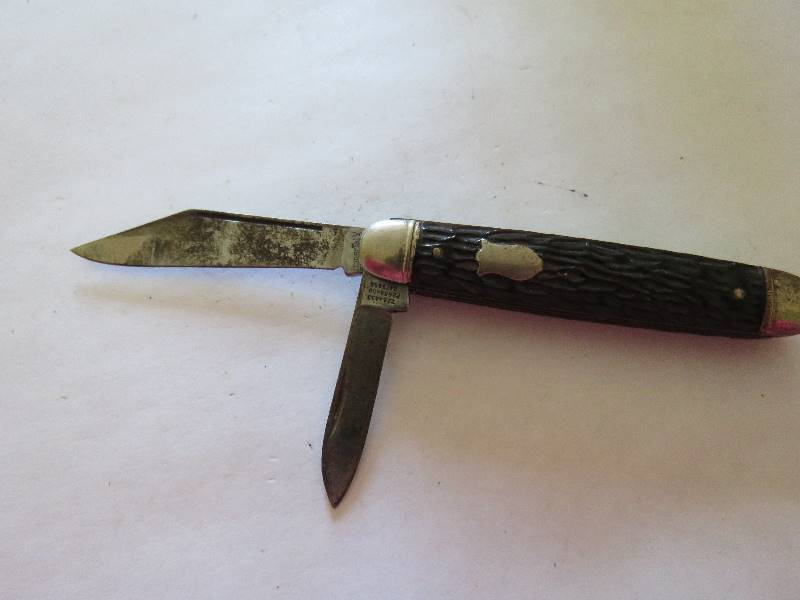 lot 708 image: Vintage Knife