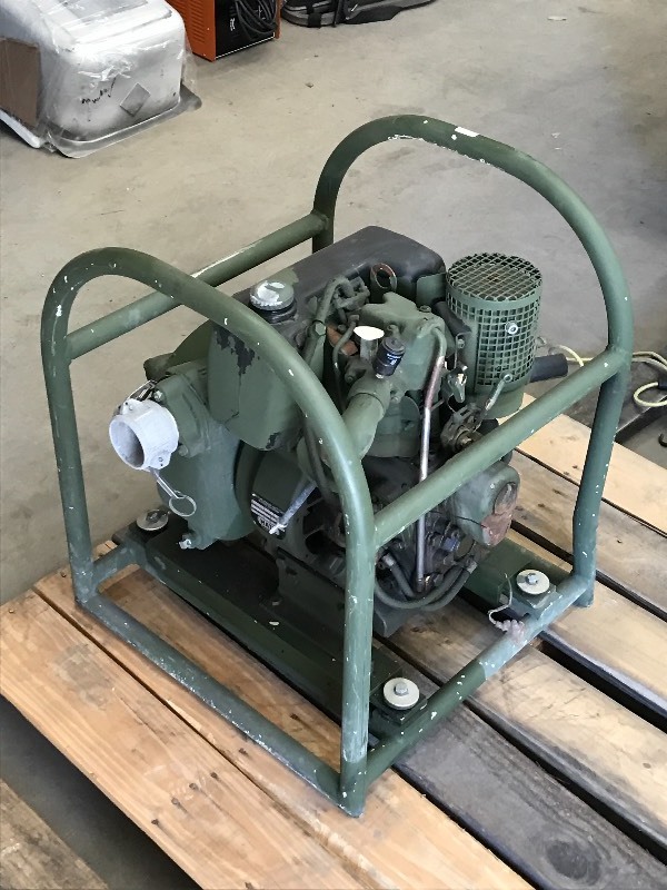lot 7 image: Model POL-125 Military Water Pump, ...