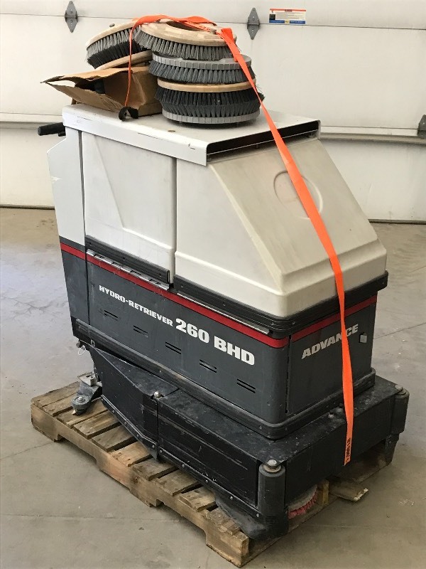 lot 73 image: Advance Hydro-Retreiver 260-BHD Com...