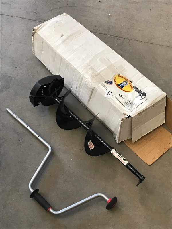 lot 20 image: Strikemaster LD-8 Ice Auger, New In...