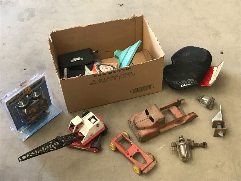 lot 22 image: Box Of Assorted Vintage Steel Toys...