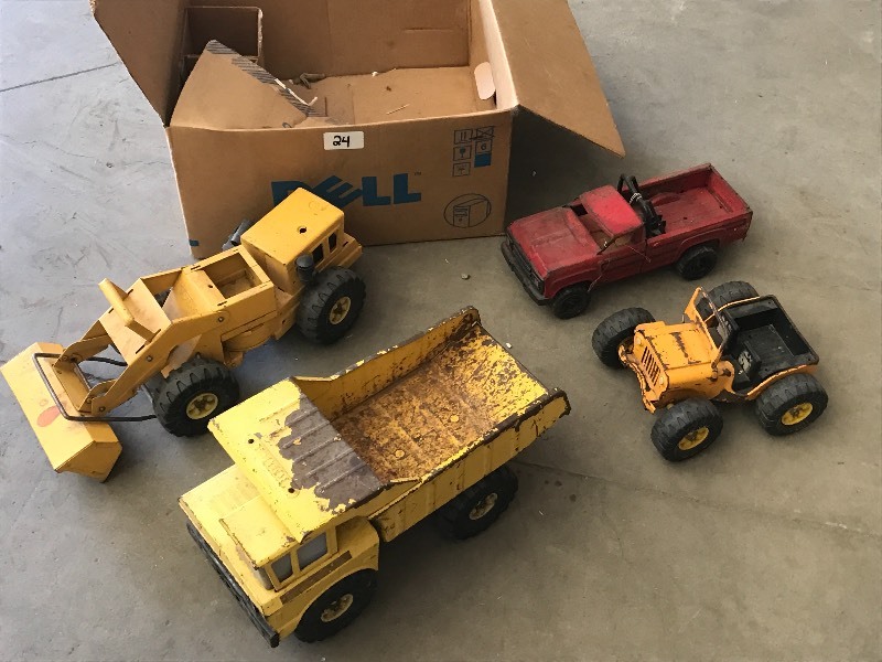 lot 24 image: Box Of Assorted Vintage Steel Tonka...