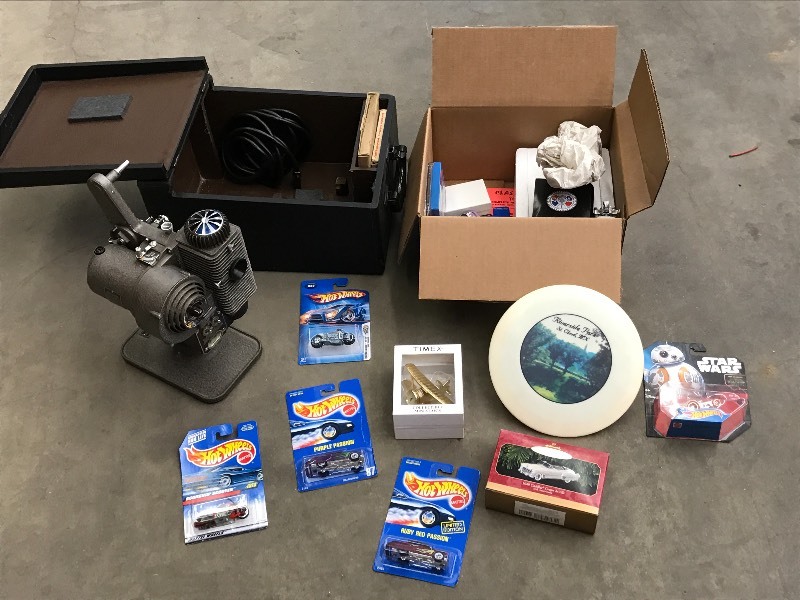 lot 29 image: Lot Of Antique Revere Projector Wi...