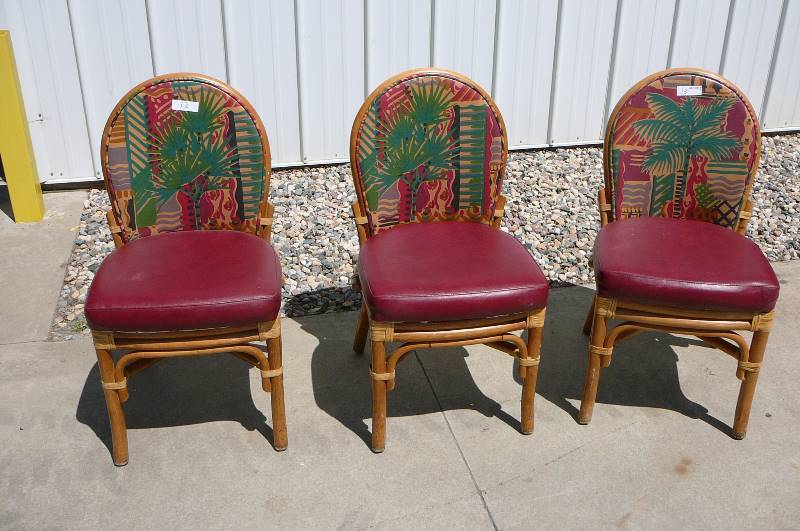 Lot Of Dining Table Chairs