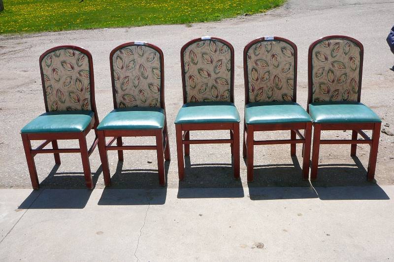 Lot Of Dining Table Chairs