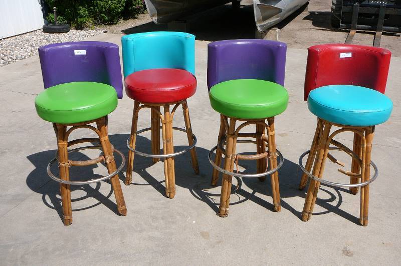 Lot Of Swivel Low Back Bar Stools
