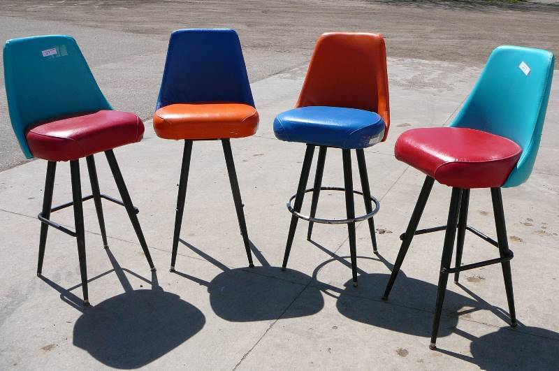 Lot of Swivel High Back Bar Stools