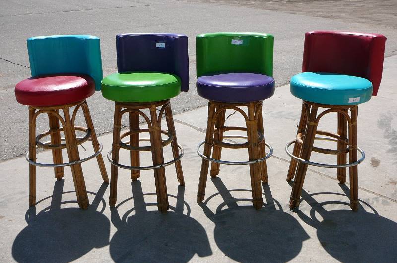 Lot Of Swivel Low Back Bar Stools