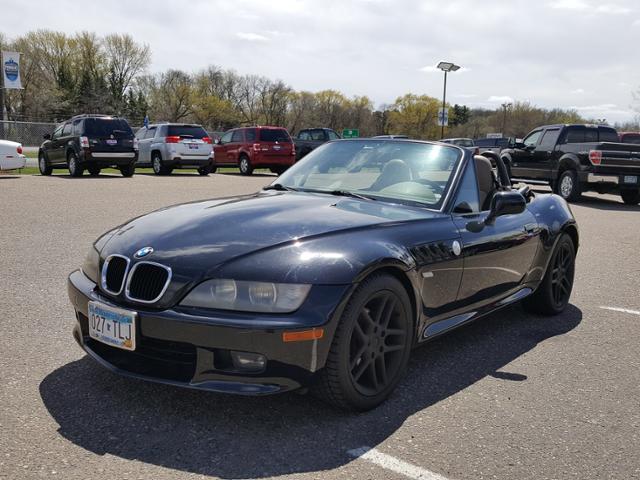 lot 005 image: 2000 BMW Z3 Roadster Convertible