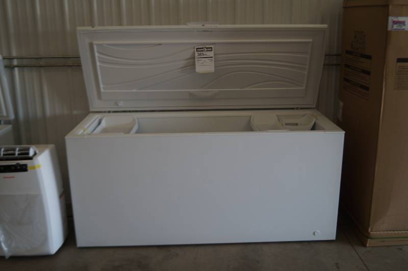 NEW Fridgidaire Chest Freezer