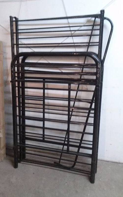 lot 24 image: Metal Loft Bed Frame