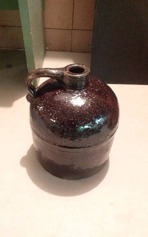 lot 39 image: Vintage Shoulder Jug