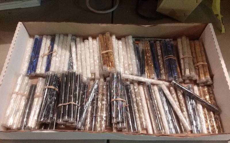lot 40 image: Large Lot of Beads