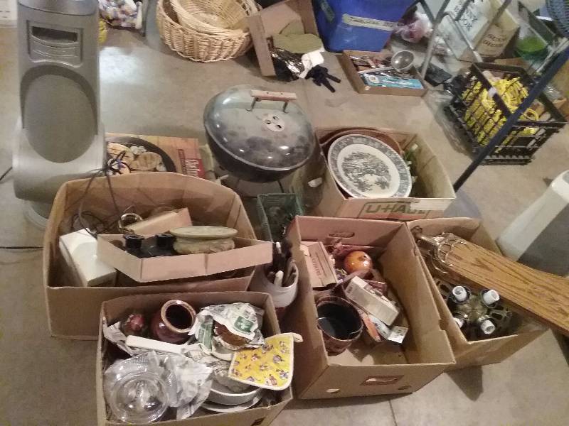 lot 68 image: Lot - Fans, Grill, Houseware, etc