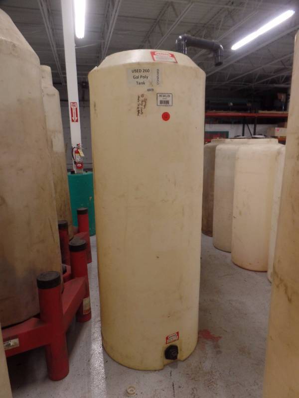 260 GALLON POLY HOLDING TANK