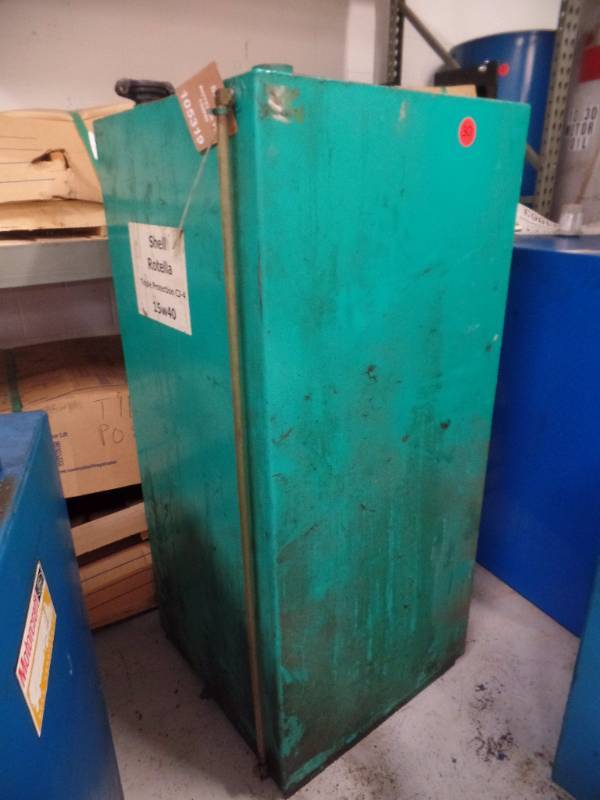 160 GALLON STEEL TANK