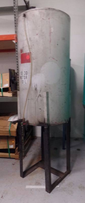 200 GALLON STEEL TANK
