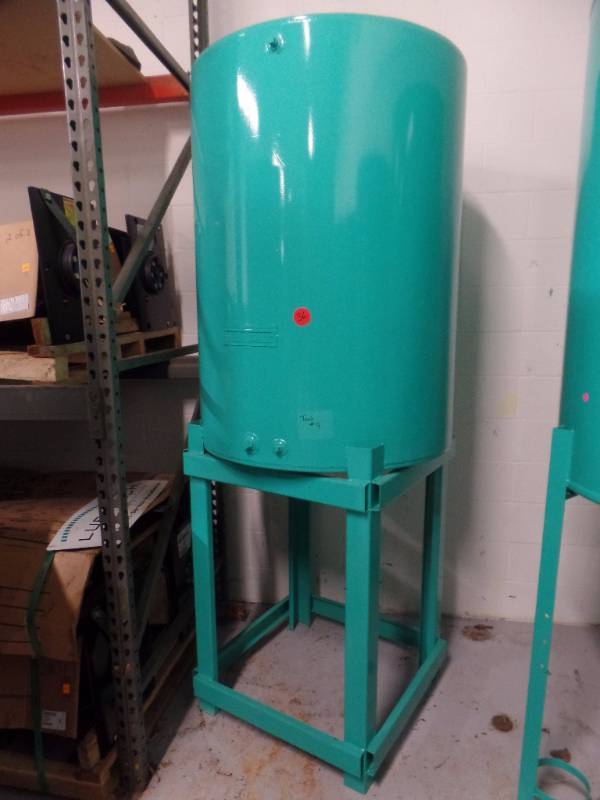 215 GALLON STEEL TANK