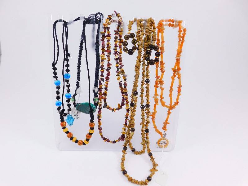 6 Necklaces wDisplay