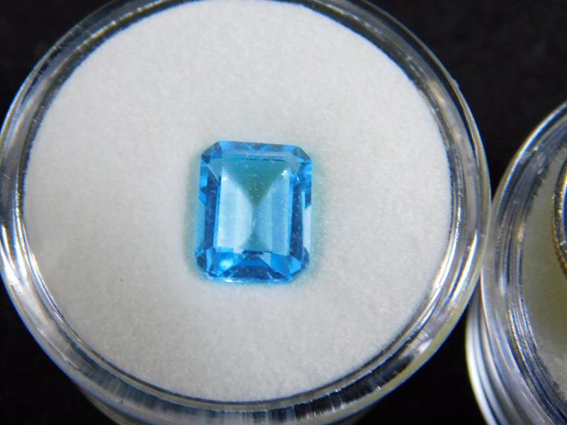 2.8 ct Baguette Cut Gemstone
