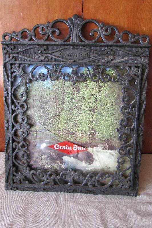 lot 12 image: Vintage Grain Belt Picture