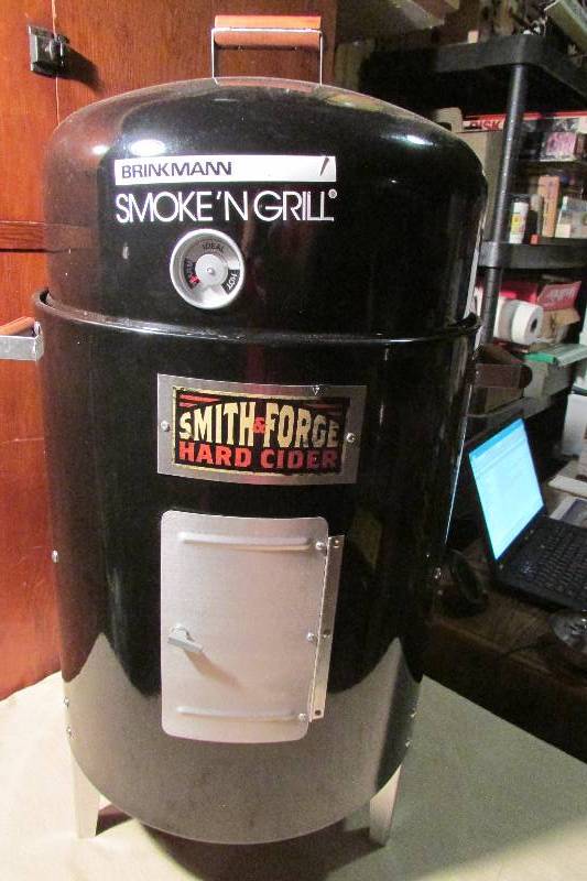 lot 47 image: Brinkmann Smoke N Grill