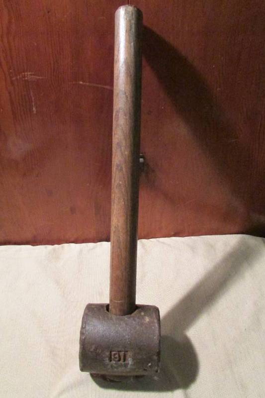 lot 73 image: Large Vintage Hammer