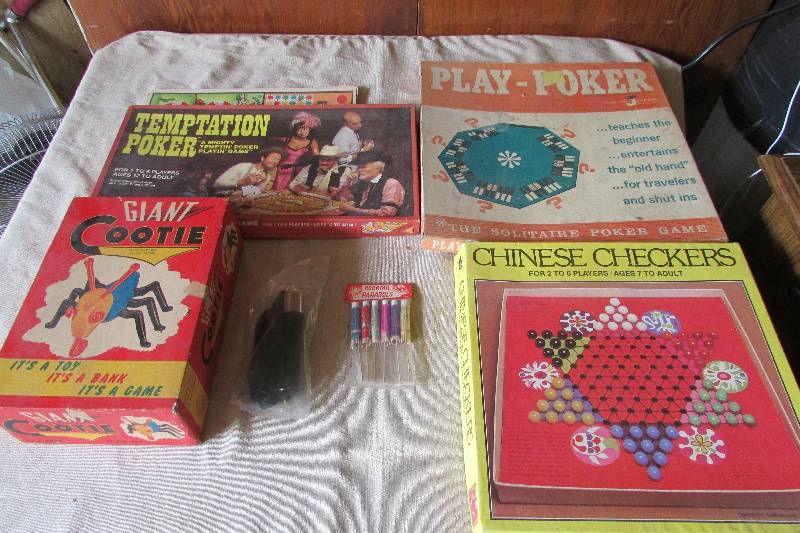lot 80 image: Vintage Board Games
