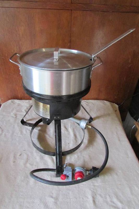 lot 84 image: Fish Fryer