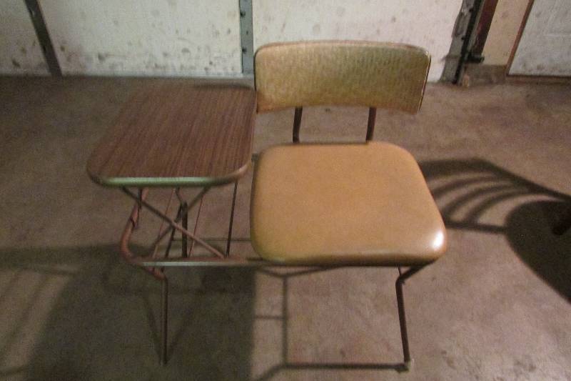 lot 102 image: Vintage Chair W Side Table