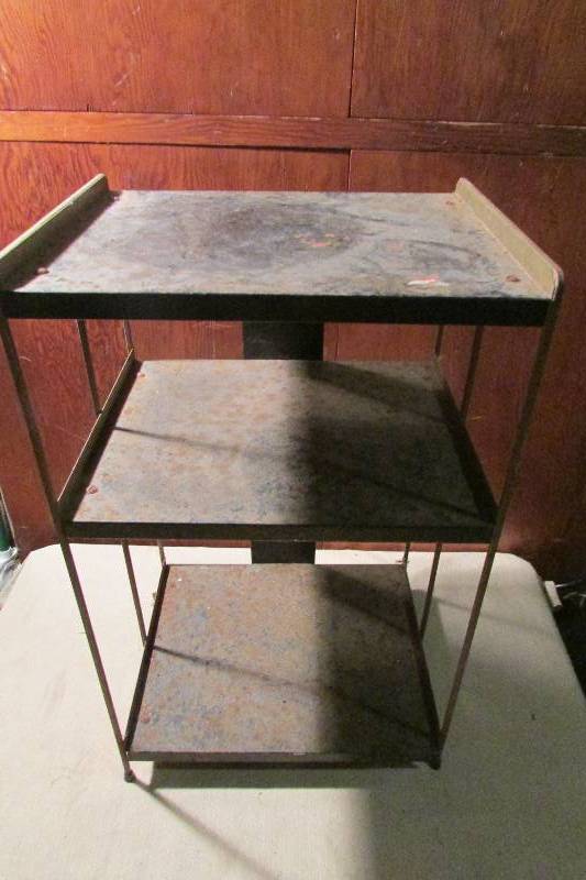 lot 106 image: Vintage Metal Stand