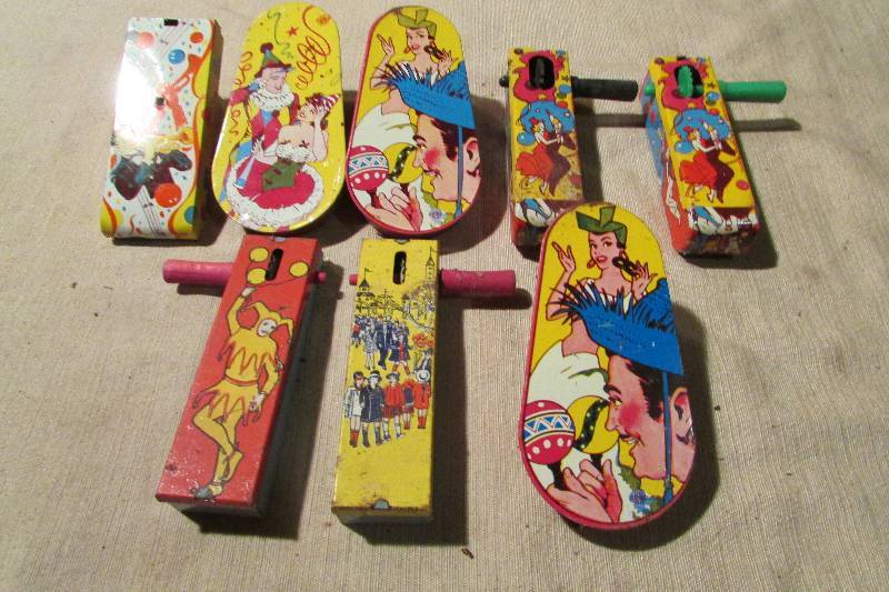 lot 108 image: Vintage Toys