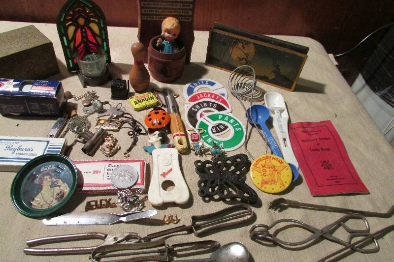 lot 109 image: Vintage Lot