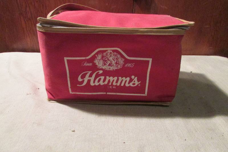 lot 115 image: Vintage Hamms Cooler