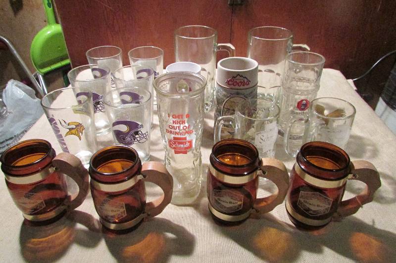 lot 121 image: Huge Lot of Beer Glasses