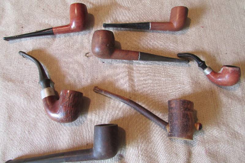 lot 132 image: Vintage Pipes