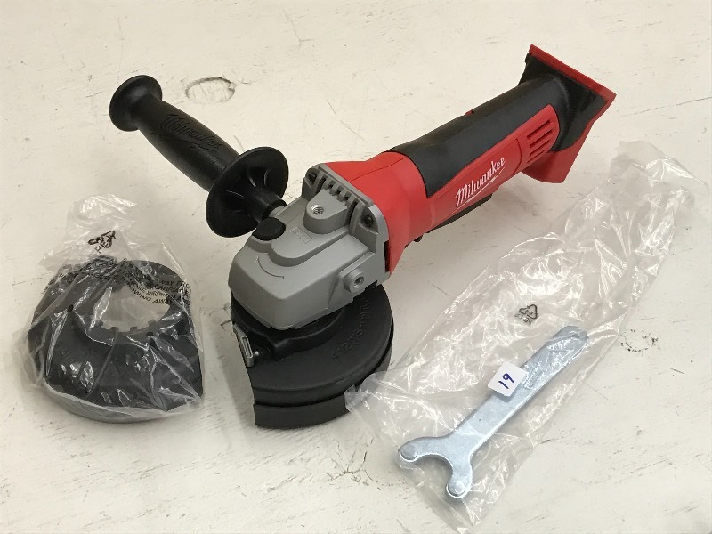 ������� Milwaukee M18 Cordle...